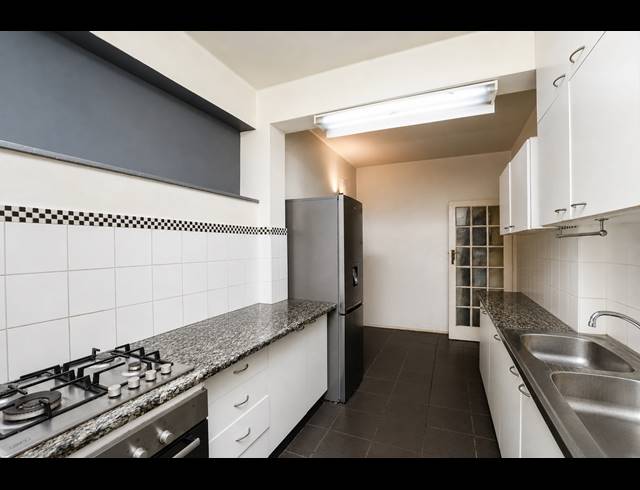 2 BEDROOM APARTMENT FOR SALE IN ESSENWOOD